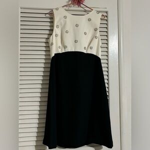 Liz Claiborne night dress ivory and black with beading and a bow size 8p